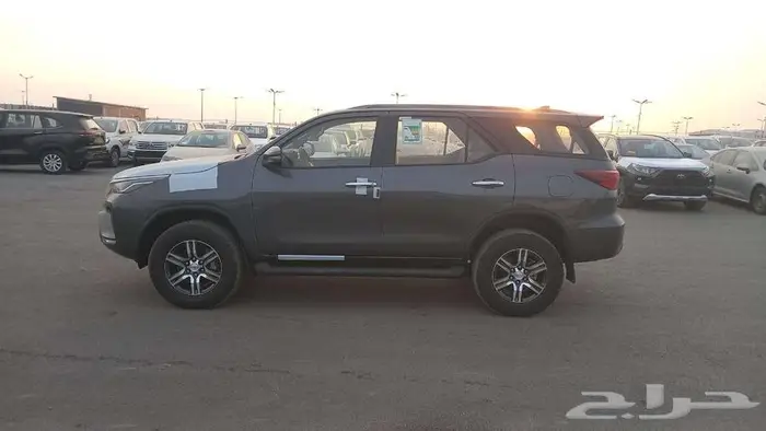 تويوتا فورتشنر دبل 4 سلندر رمادي ديزل 2026 افضل العروض 3