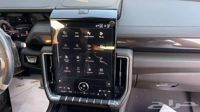 جي ام سي يوكن 2025 الفيشن لدى شركة عبدالمجيد الخضر للسيارات 11