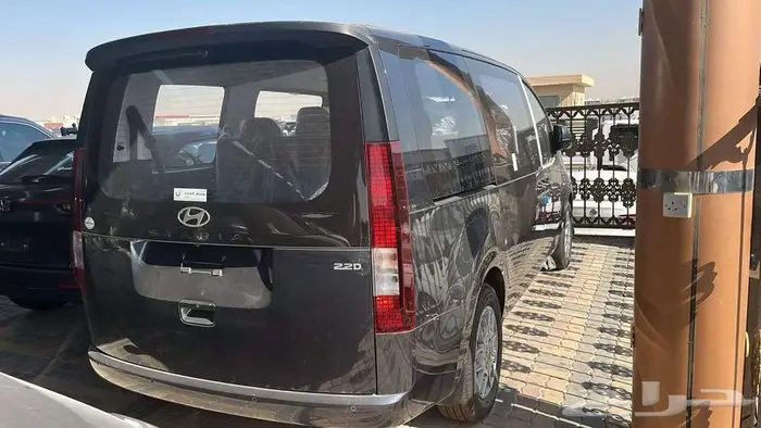 هيونداي ستاريا ديزل 9 ركاب اوتوماتيك موديل 2025 1