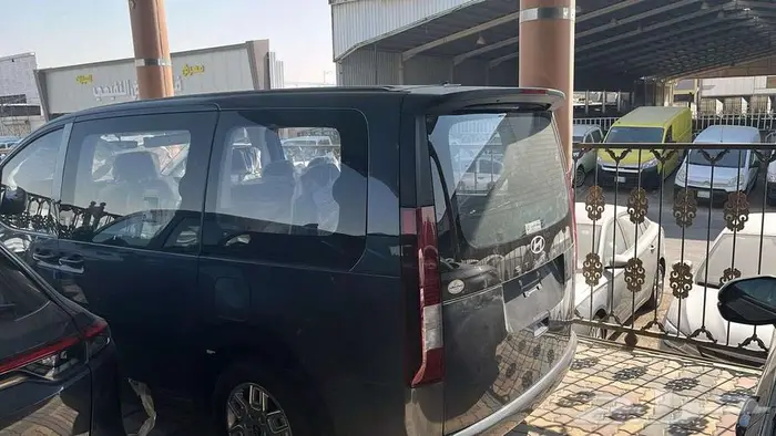 هيونداي ستاريا ديزل 9 ركاب اوتوماتيك موديل 2025 3