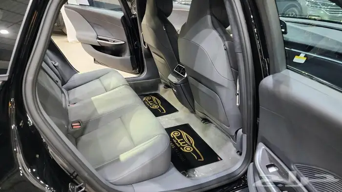 لوسيد إير بيور 2024 اصفار 14