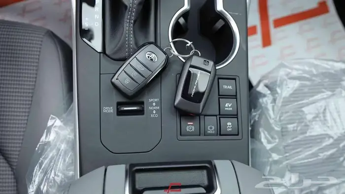 تتوفر فئات هايلاندر2025 اصفارلمبيعات النقد والبنك بدون ارباح 8