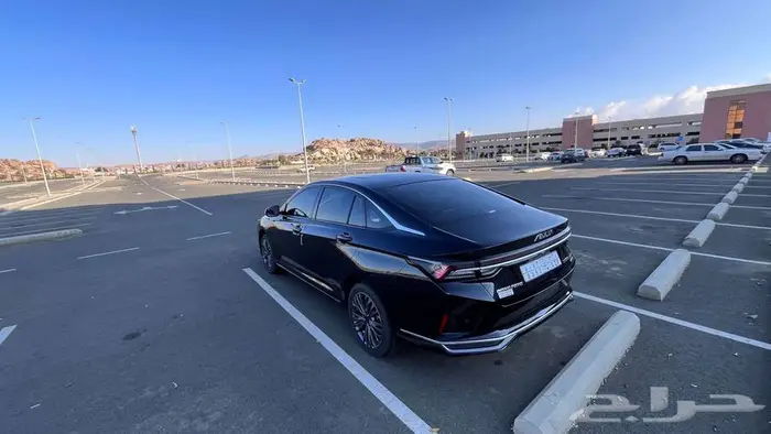 سيارة صينية شبه جديدة بعزم قوي جدا  300 نيوتن مع تيربو 9