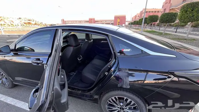 سيارة صينية شبه جديدة بعزم قوي جدا  300 نيوتن مع تيربو 5