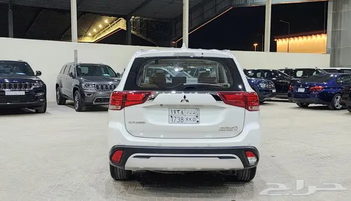 ميتسوبيشي اوتلاندر 2021 7