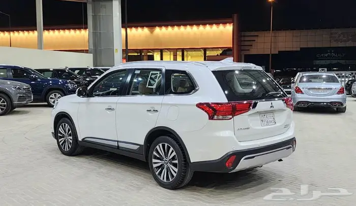 ميتسوبيشي اوتلاندر 2021 6