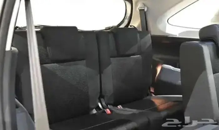 تويوتا فيلوز 2025 GLX رصاصي 2