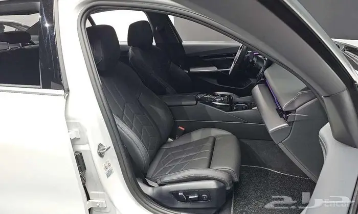BMW 520i 2024 - وارد كوريا 11