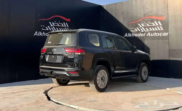 تويوتا لاندكروزر GXR L3 2025 لدى شركة عبدالمجيد الخضر 4