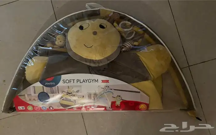 3 طاولات خشب ايكيا للبيع 2