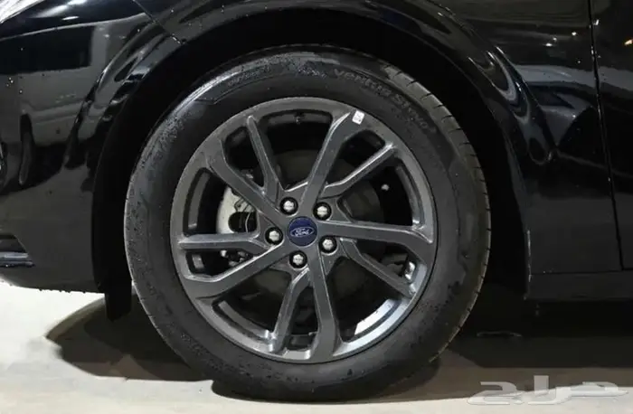 فورد توروس امبيانتي 2026 رمادي 5