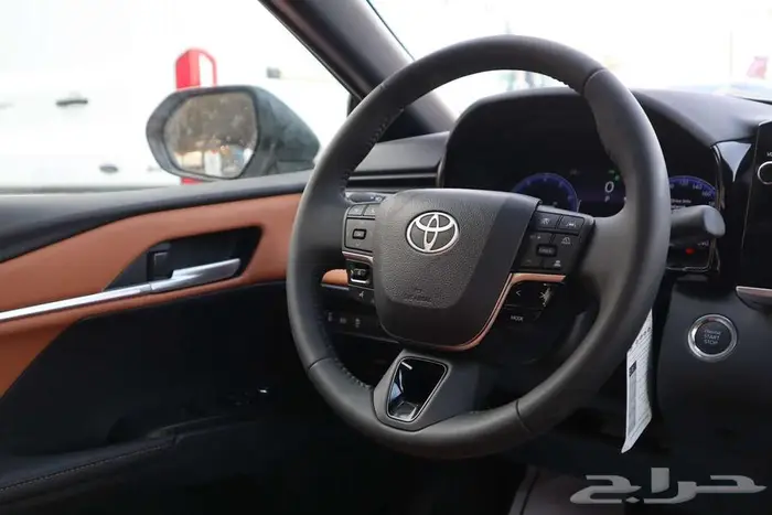 تويوتا كامري جميع المواصفات هايبرد وبنزين اقل سعر بجده 18