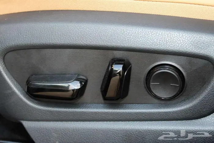 لكزس - UX300 خليجي هايبرد - 2025 - فل كامل-عرض خاص 17