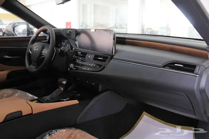 لكزس - ES300 Bh هايبرد - 2025 نص فل خليجي سعر 189900 10