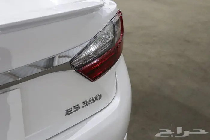 لكزس ES350 2017 9