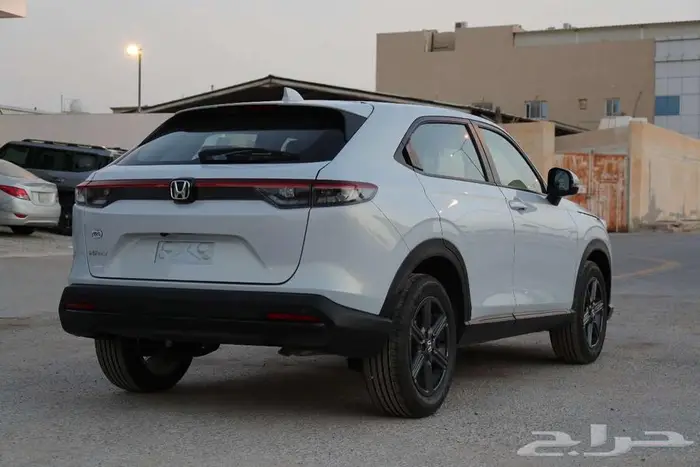 هوندا HRV 2024 LX نص فل - الخضر للسيارات 16