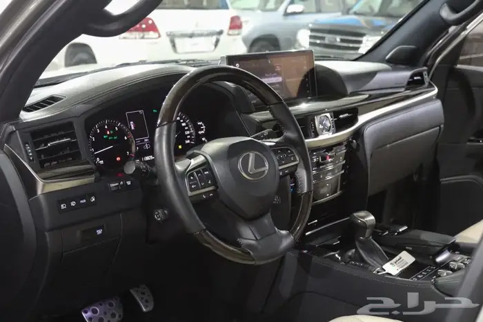 جيب لكزس 2017 فل كامل 10
