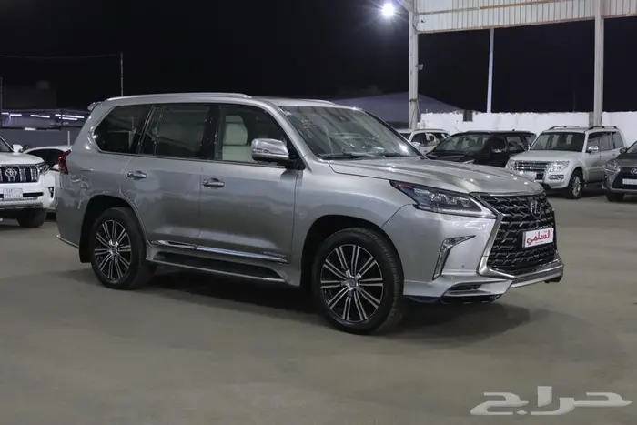 جيب لكزس 2017 فل كامل 4