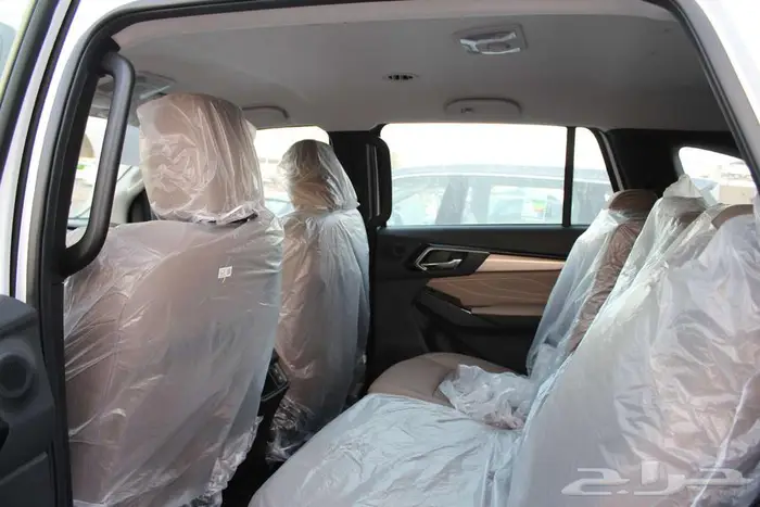 ايسوزو ام يو اكس 2025 9