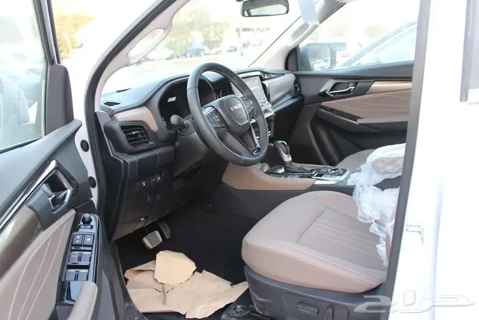 ايسوزو ام يو اكس 2025 7