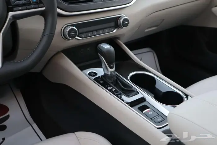 نيسان التيما نص فل SV موديل 2026 سعودي. 9