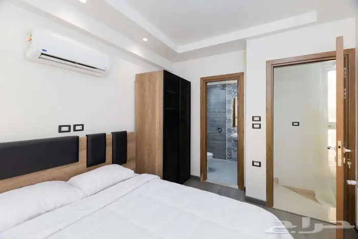 فيلا مستقلة ب7 غرف نوم   بالم هيلز  الشيخ زايد 7