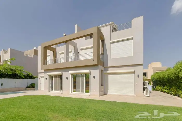 فيلا مستقلة ب7 غرف نوم   بالم هيلز  الشيخ زايد 11