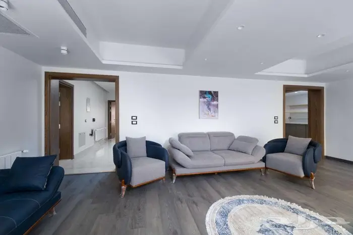 فيلا مستقلة ب7 غرف نوم   بالم هيلز  الشيخ زايد 24