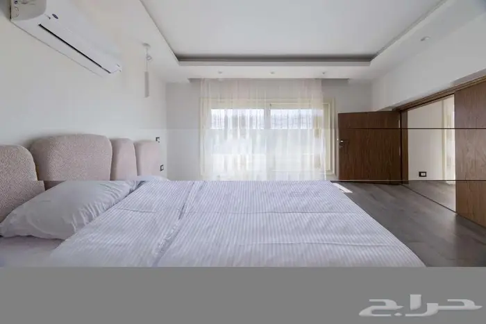 فيلا مستقلة ب7 غرف نوم   بالم هيلز  الشيخ زايد 32