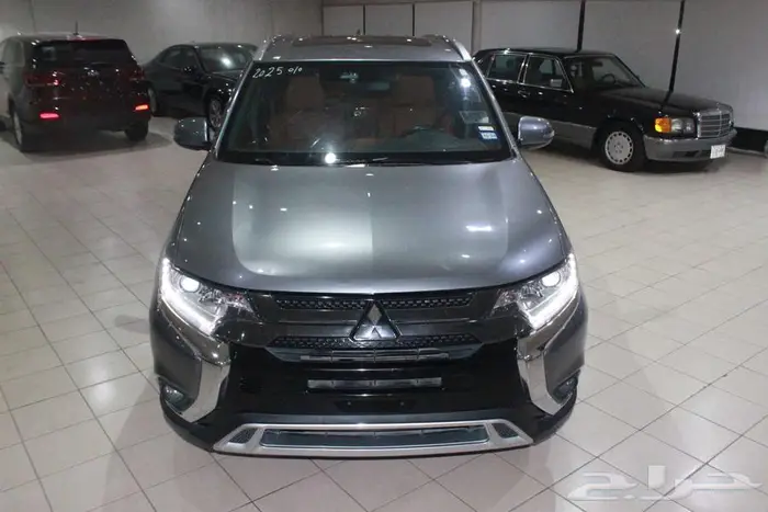 ميتسوبيشي اوتلاندر 2020 رصاصي بطاقة جمركية 22