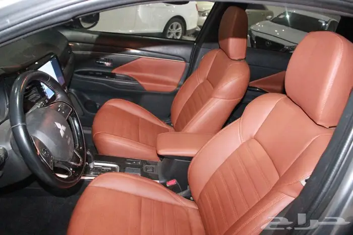 ميتسوبيشي اوتلاندر 2020 رصاصي بطاقة جمركية 41