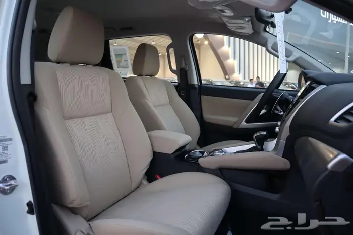 ميتسوبيشي مونتيرو استاندر 2025 بأفضل الأسعار 11