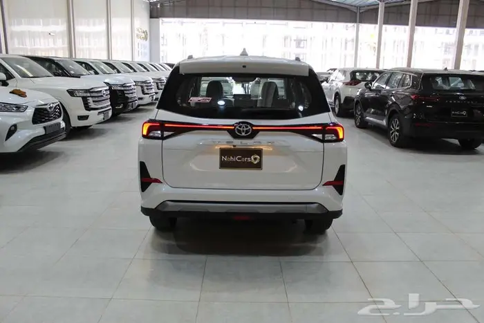 تويوتا فيلوز GLX 2025 5