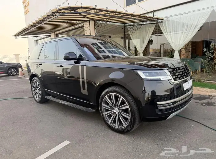 رنج روفر 2023 HSE الناغي شبه جديد 0