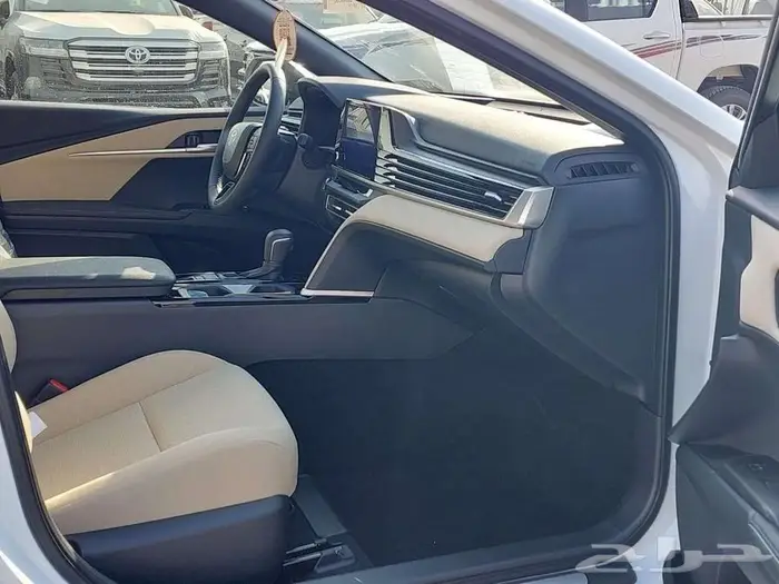 تويوتا كامري le بنزين موديل 2025 كاش واقساط 5