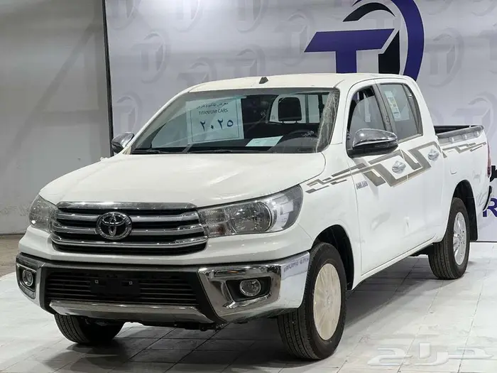 هايلوكس غمارتين اوتوماتيك بنزين كويتي 2025 1