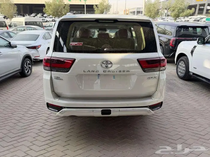تويوتا لاند كروزر GXR L4 2026 سعودى بالنقد والتقسيط 4