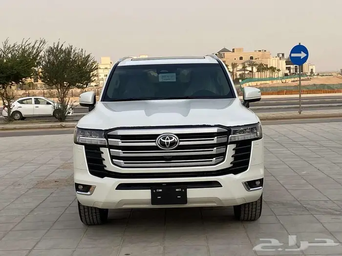 تويوتا لاندكروزر جي اكس ار L4 2025 كاش - اقساط 1