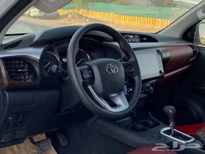 تويوتا هايلوكس vx6 سلندر بنزين فل كامل 2025 كاش - اقساط 9