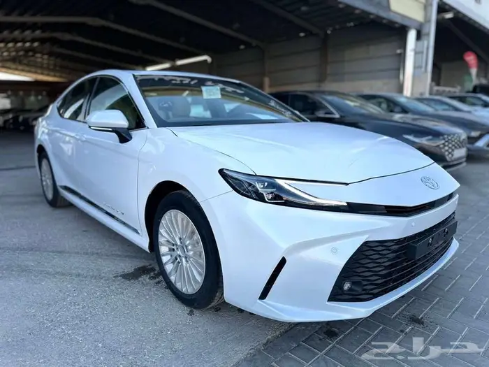 تويوتا كامري 2.5 LE 2025 بنزين كاش وتقسيط بنوك 2