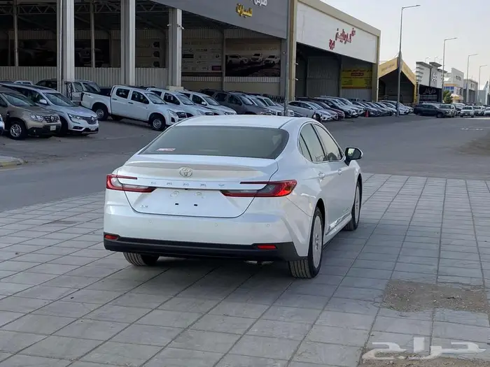 تويوتا كامري LEبنزين 2025كاش -اقساط 4