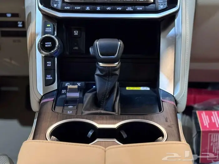 لاند كروزر GXR L4 (بريمي) فل كامل ابواب شفط 2025 كاش واقساط 10