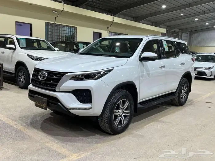 فورتشنر 2024 مخزن 4 سلندر دبل بنزين سعودي 3