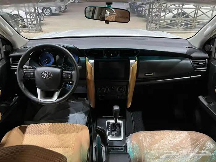 فورتشنر 2024 مخزن 4 سلندر دبل بنزين سعودي 19