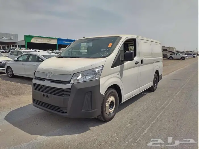 تويوتا باص هايس بضاعة 2025 بنزين قير عادي سعودي 3