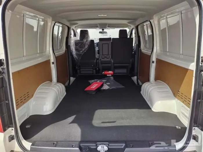 تويوتا باص هايس بضاعة 2025 بنزين قير عادي سعودي 8