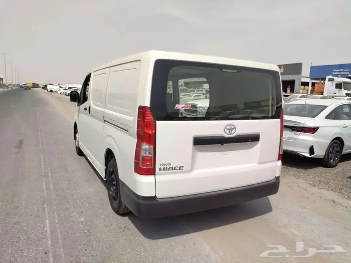 تويوتا باص هايس بضاعة 2025 بنزين قير عادي سعودي 11