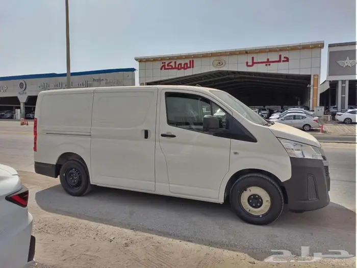 تويوتا باص هايس بضاعة 2025 بنزين قير عادي سعودي 10