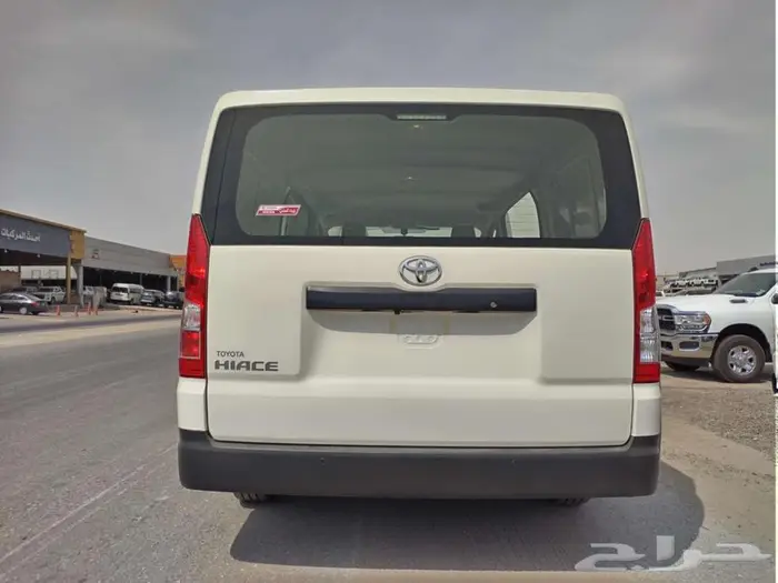 تويوتا باص هايس بضاعة 2025 بنزين قير عادي سعودي 12