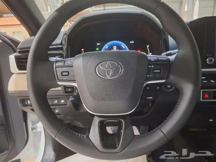 تويوتا كامري LE HEV هايبرد 2025 6